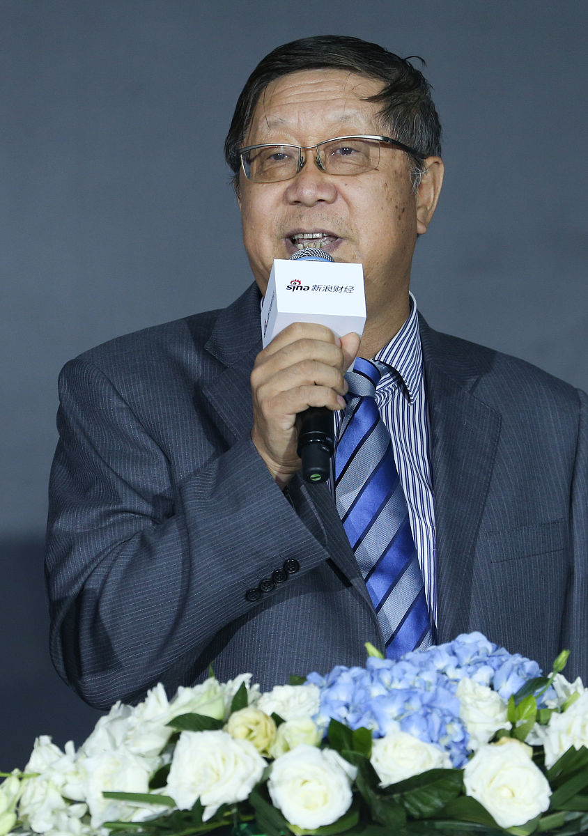 袁哲生介绍一下