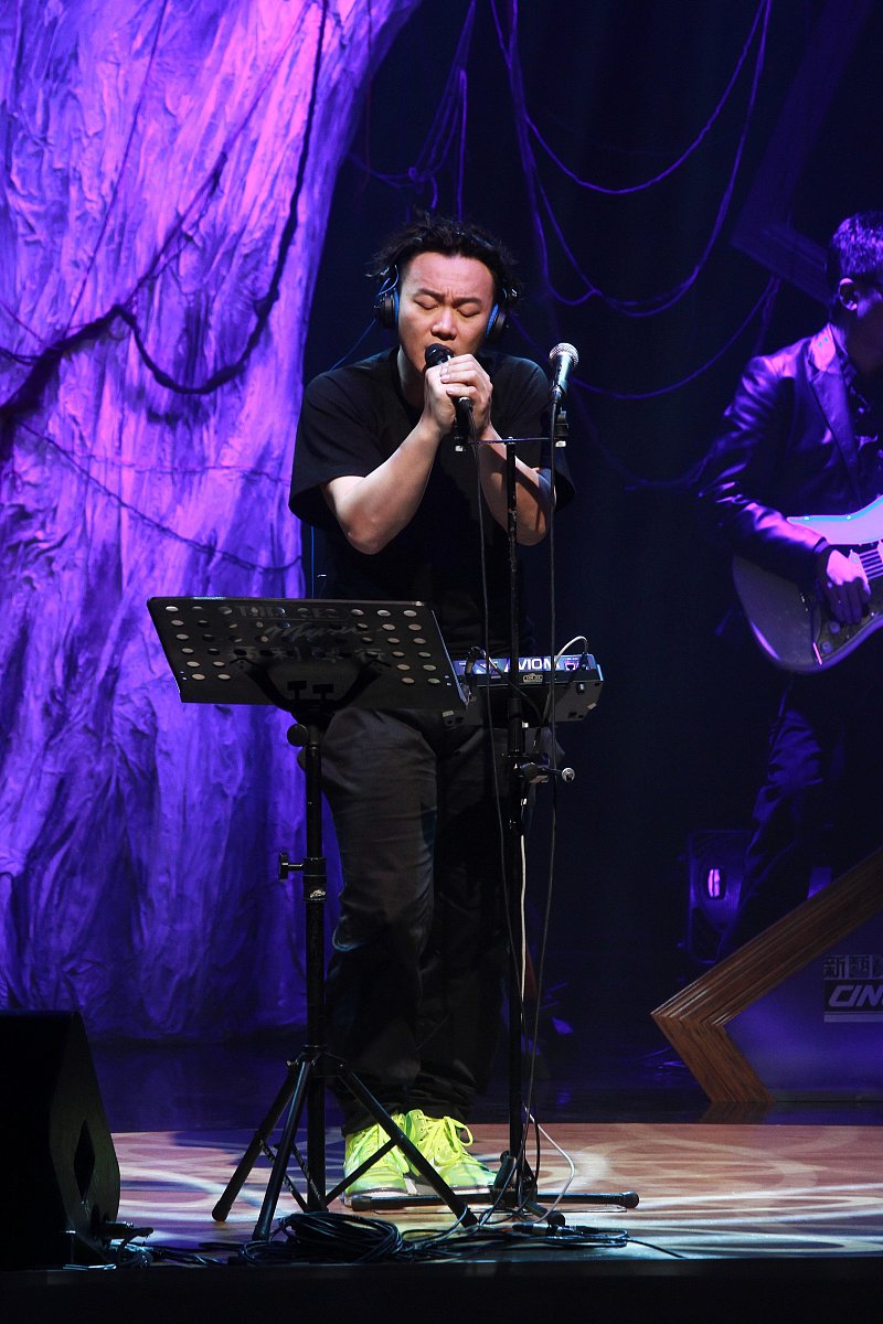 陈奕迅《绵绵》歌曲深度评测：旋律、歌词、情感解析