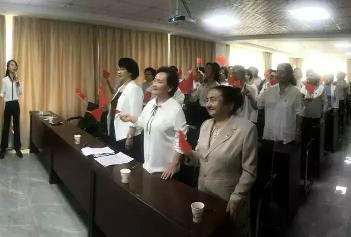 我愛你中國!新疆各族婦女姐妹向祖國母親深情告白!