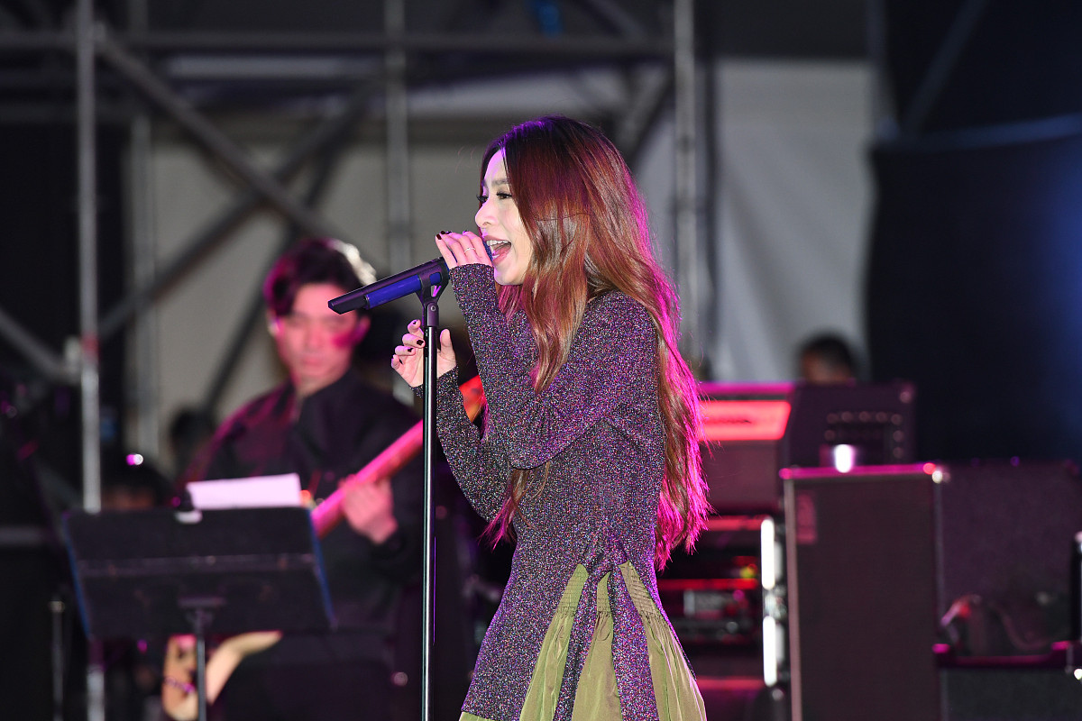 2017年4月23日,上海,田馥甄助阵b.i.g泛娱乐嘉年华.***_***2017年4月2