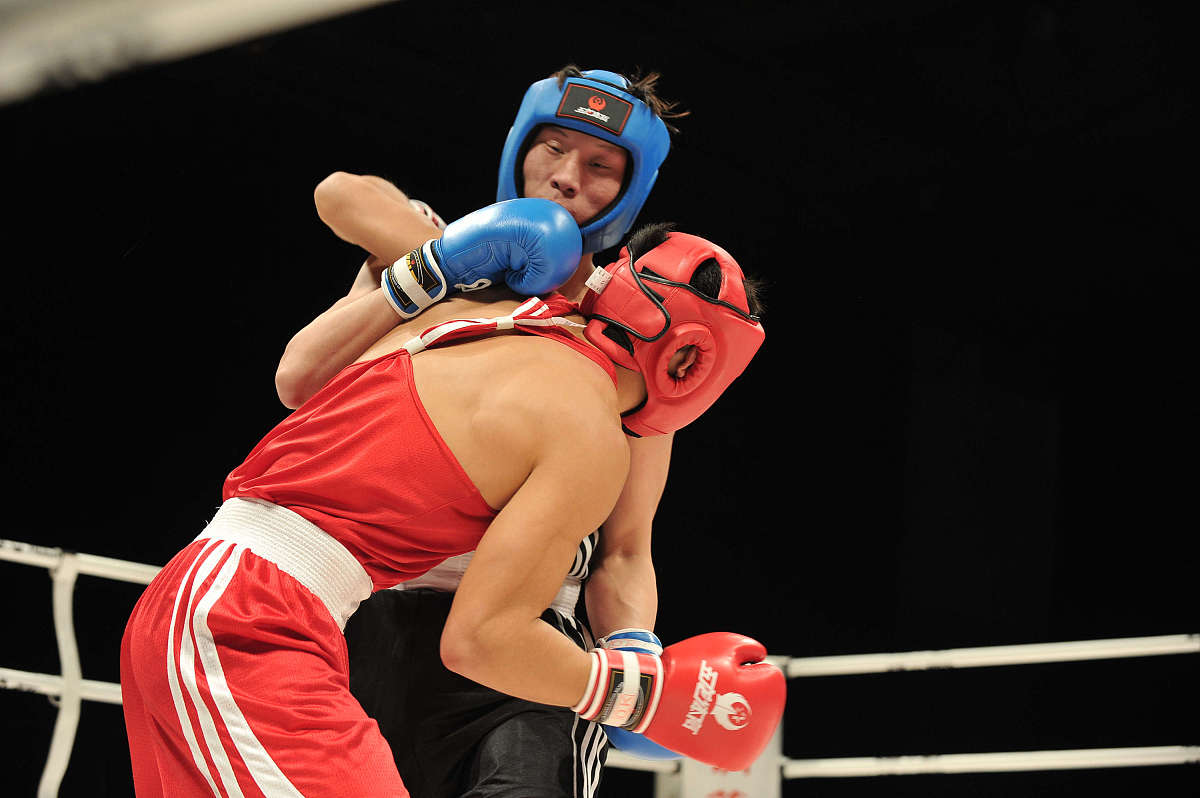 拳击比赛标题：震撼对决、巅峰较量、金腰带争夺 - 寻找你的最佳标题