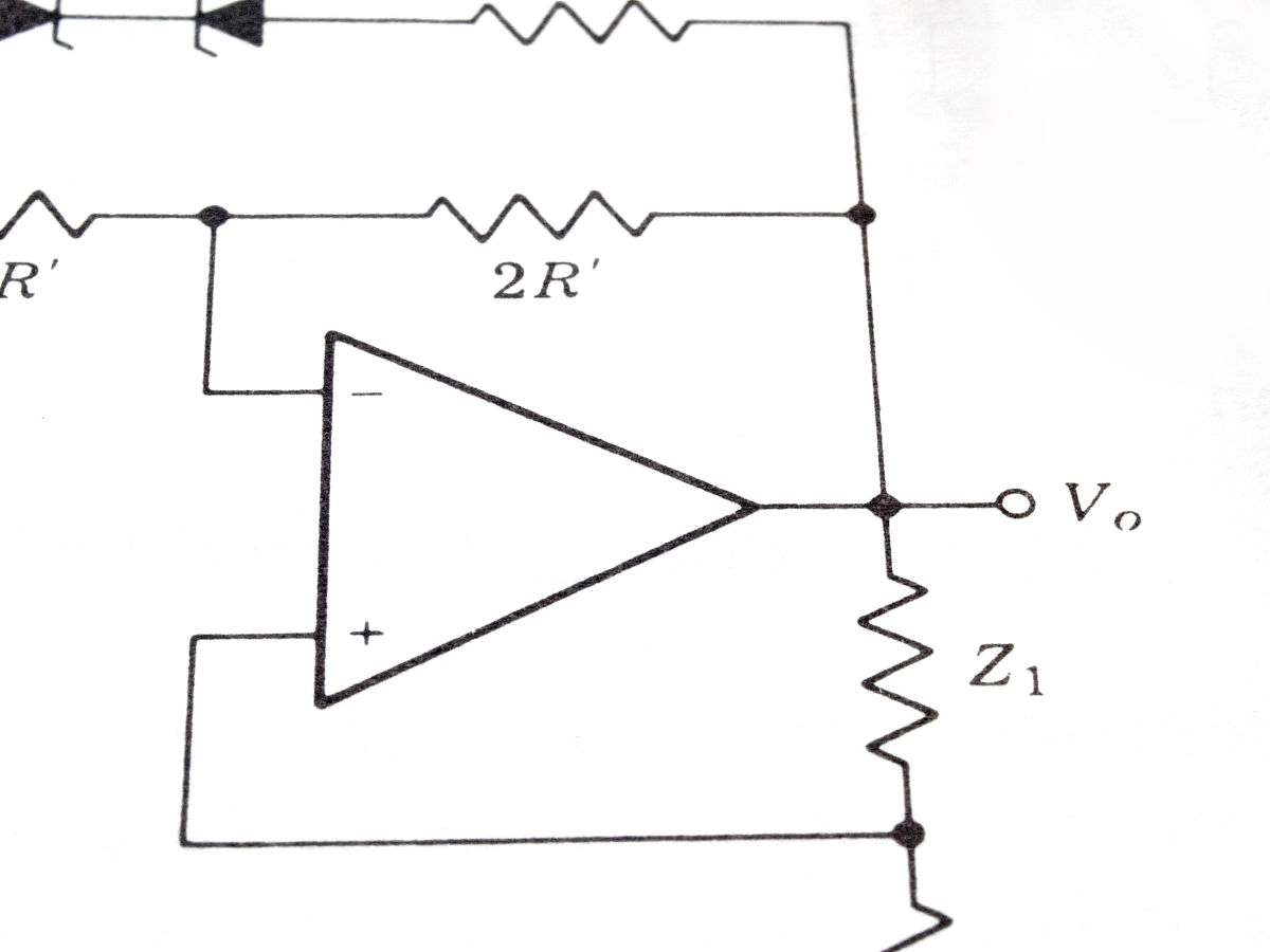 函数信号发生器设计：方波、三角波、正弦波产生方案
