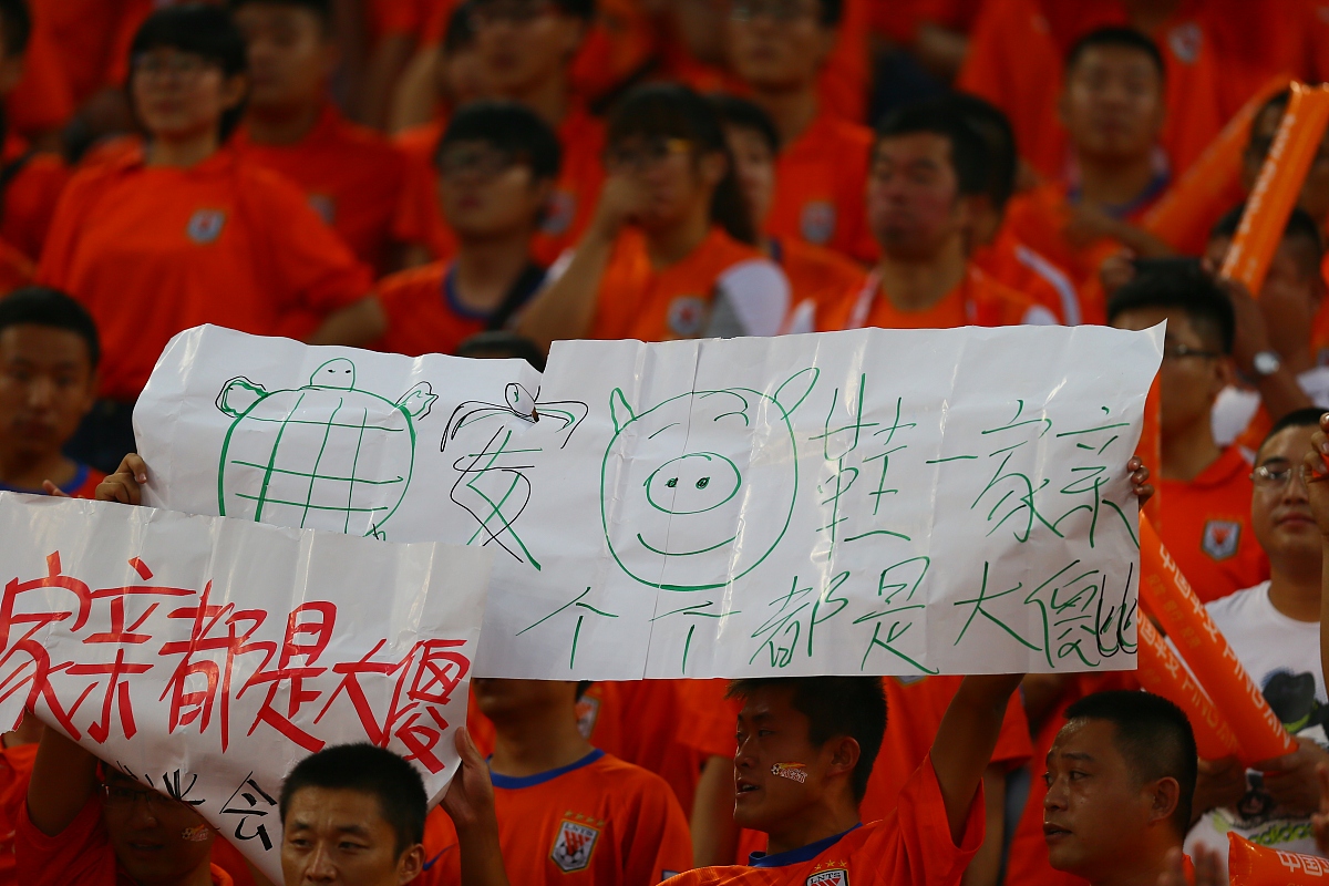 八百米运动员加油信：奋斗拼搏，意气风发，再创佳绩！