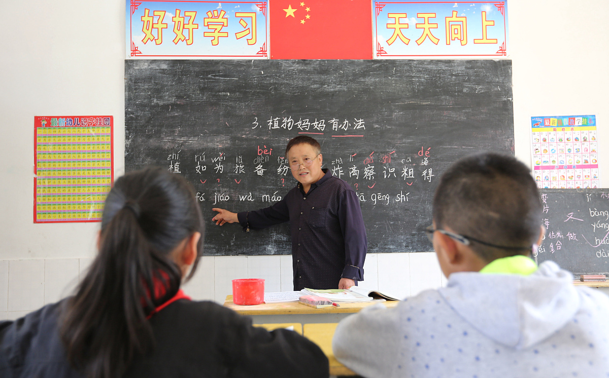 四川五月花学校校风管理：如何促进学生创新思维培养？
