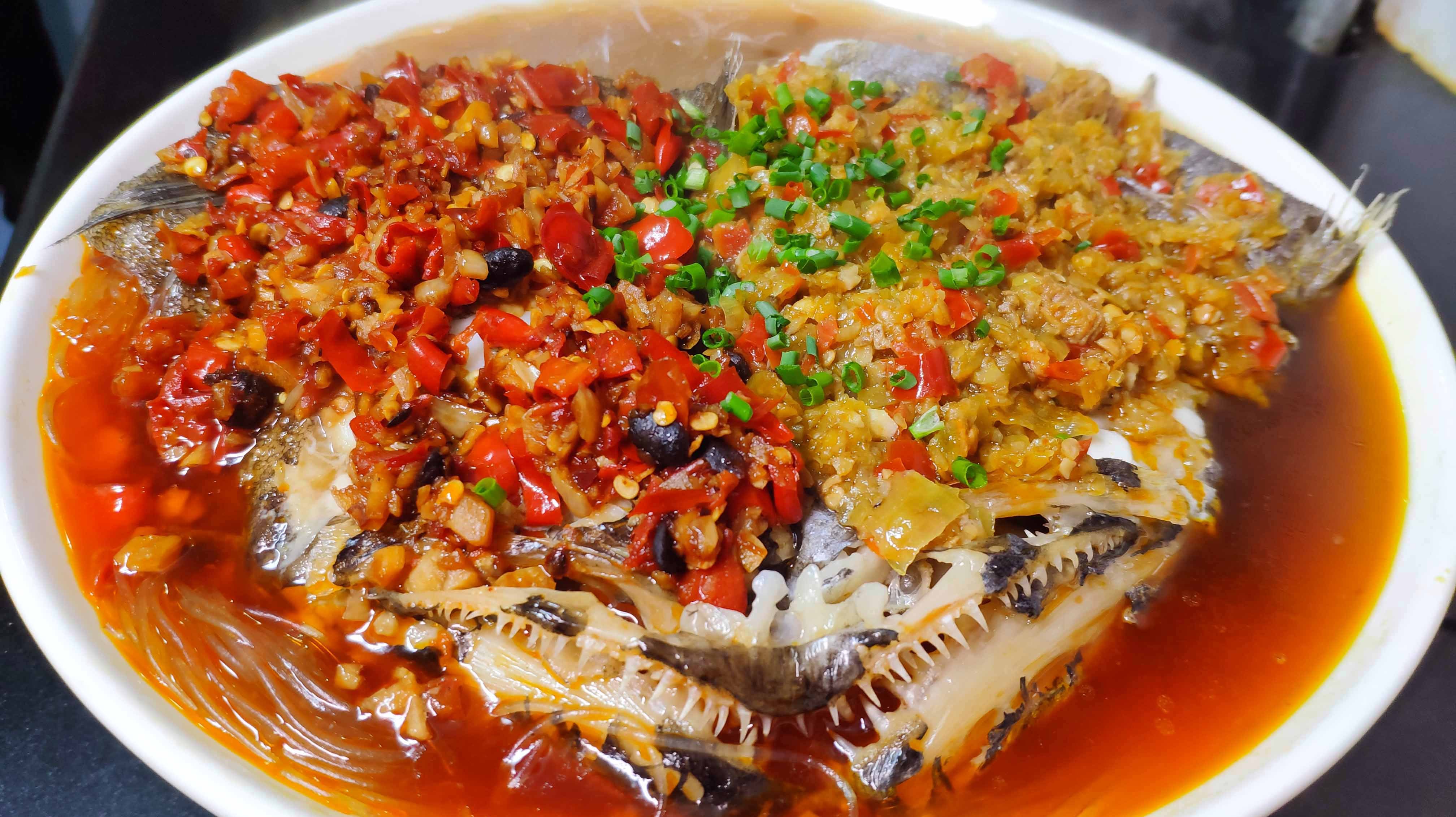 剁椒鱼头怎么做出饭店的味道?老刘告诉你,看着都流口水!