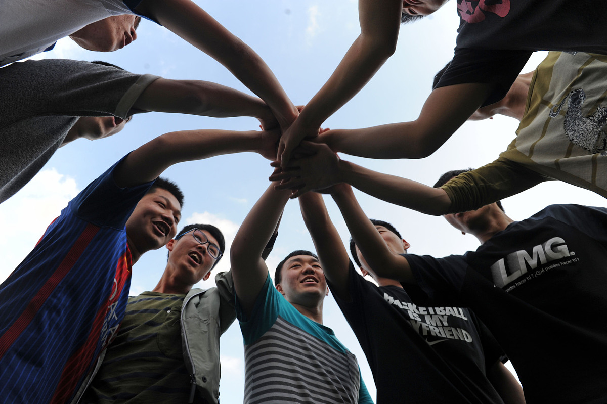 运动会爆笑开幕：准备好迎接你的避雷针了吗？