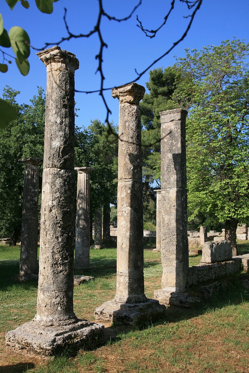 希腊文化对思想史的影响：从古典时期到现代的持久遗产