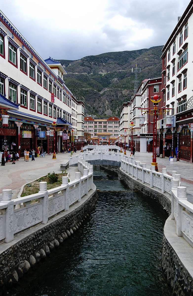 四川城市职业学校的城市轨道交通供配电技术