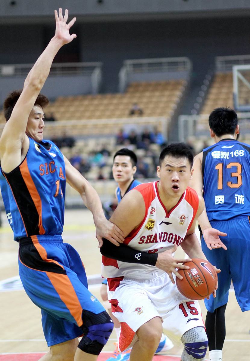 2014年1月22日,济南,13/14cba第26轮,山东黄金vs四川金强.***_***吴轲