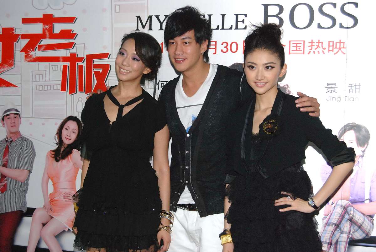 2010年8月1日,上海,时尚纯爱喜剧大片《我的美女老板》发布会.***_***