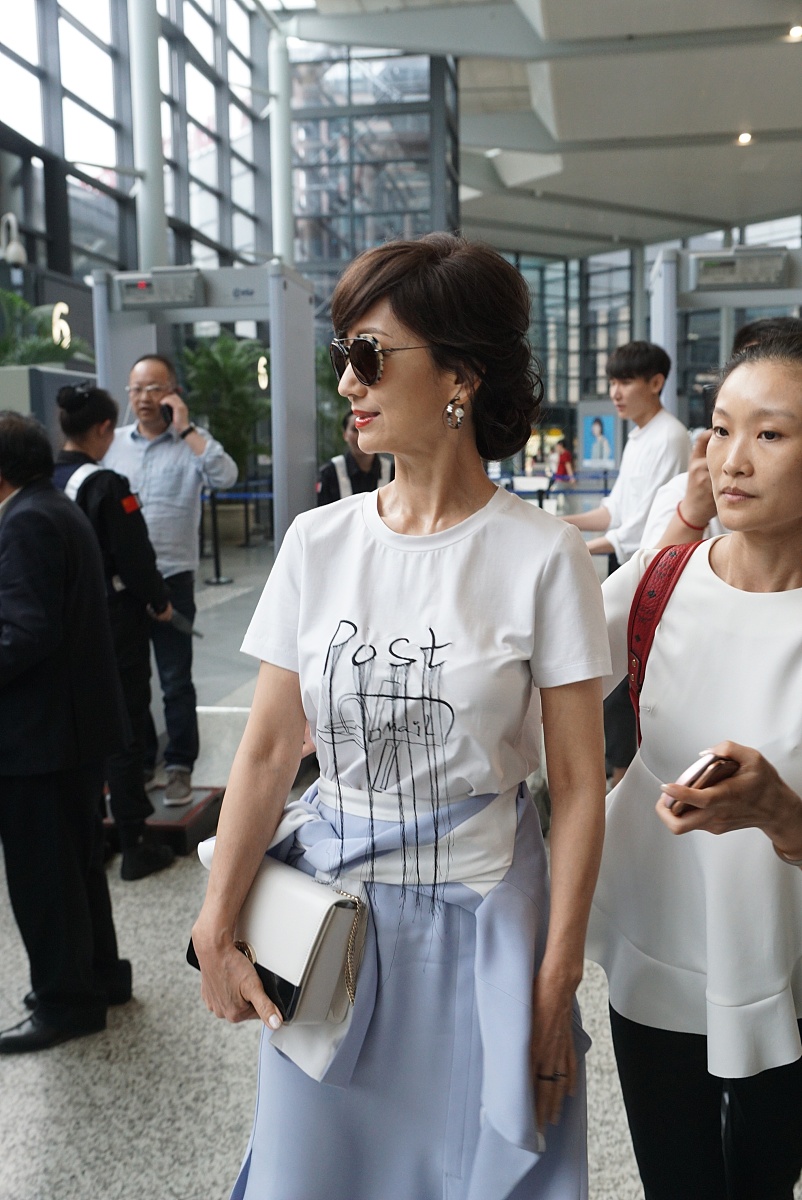 日本語練習：窓を開ける、車を止める、絵を掛ける… 活用練習問題