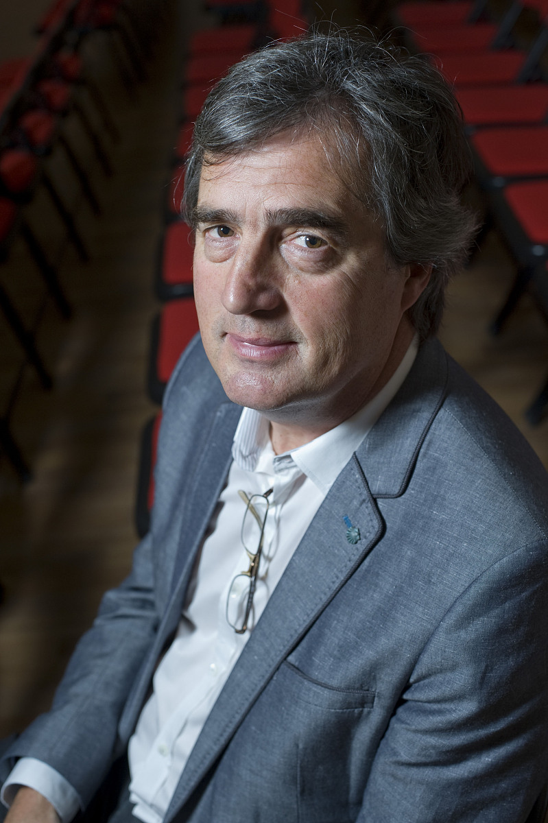 爱尔兰作家塞巴斯蒂安·巴里(sebastian barry)肖像.***_***sebastian