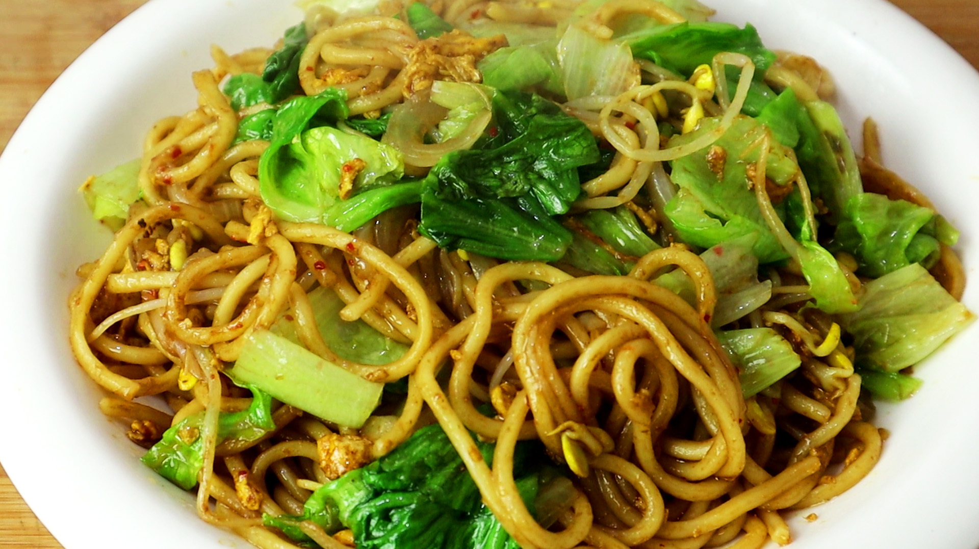 酒店大厨教我的炒面做法,一天卖300多份,看着就好吃,太香了