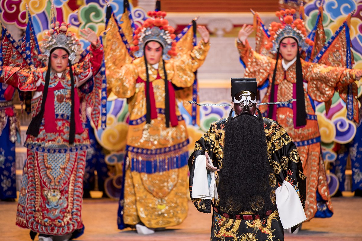 北京:"一带一路"国际合作高峰论坛文艺晚会举行
