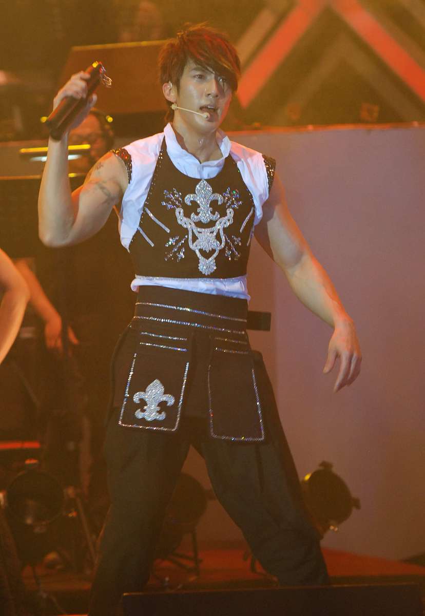 2009年4月11日,上海,飞轮海"想入飞飞世界巡回演唱会"在上海大舞台正