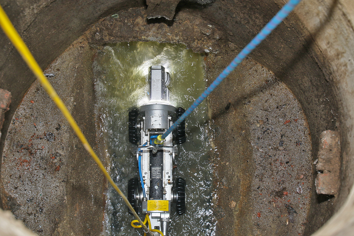 提高能源高效水下机器人可靠性和稳定性的方法