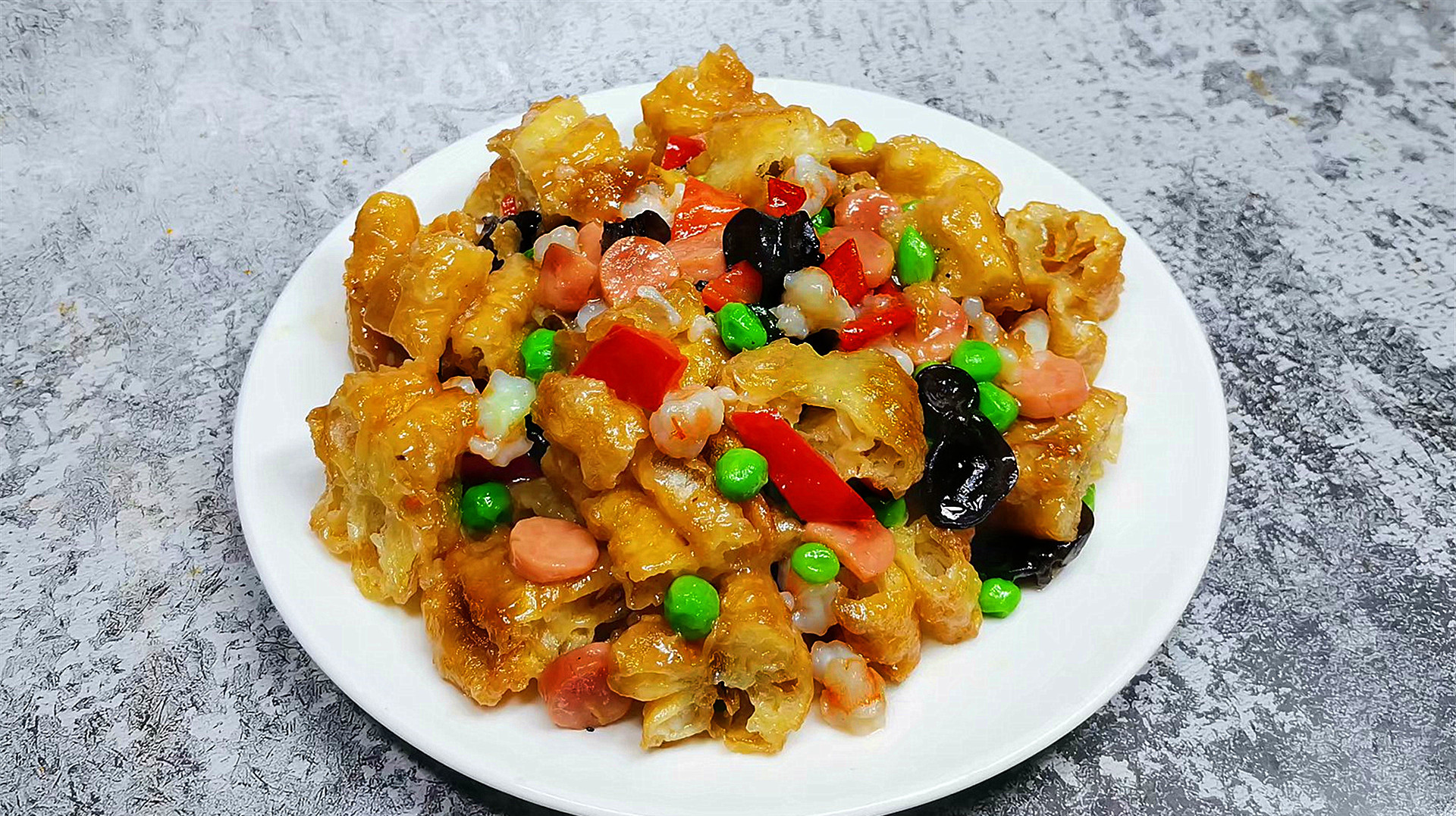 大厨分享“神仙油条”,油条这样做比吃肉还过瘾!餐桌上的抢手菜