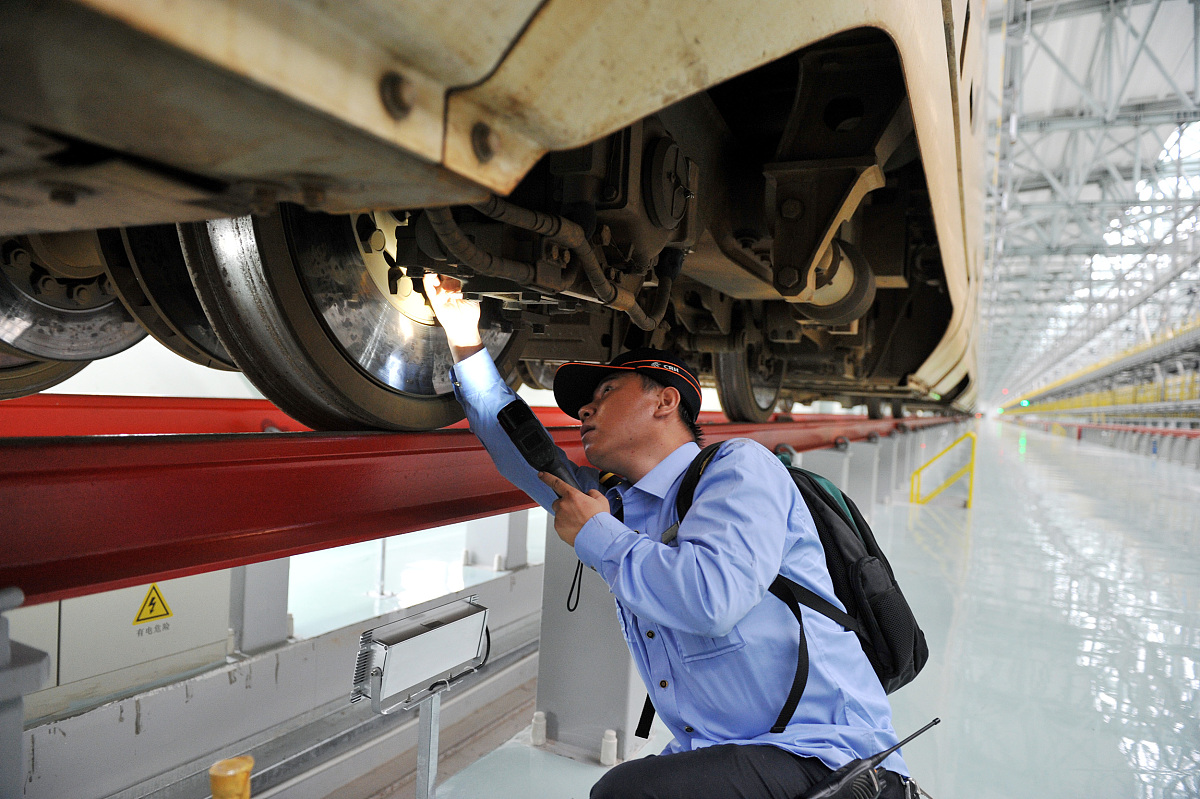 2020年贵阳铁路学校 vs 职高：哪个更适合你？