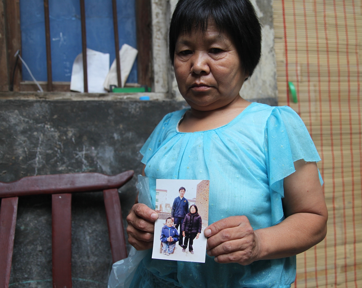 50岁农村家庭孩子去世了可以抱养小孩吗