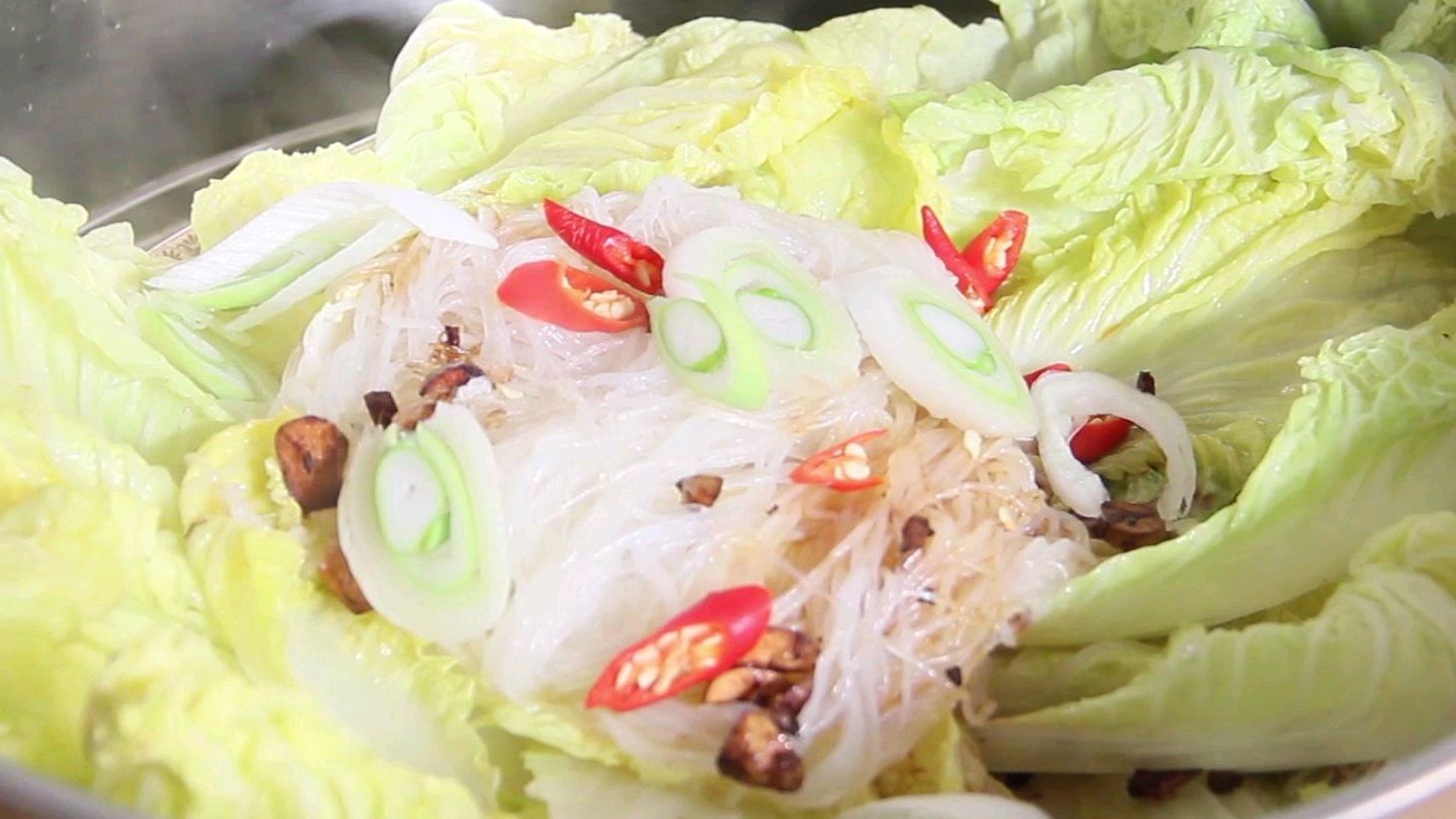 娃娃菜摆盘蒸粉丝,过程简单,美味又好吃
