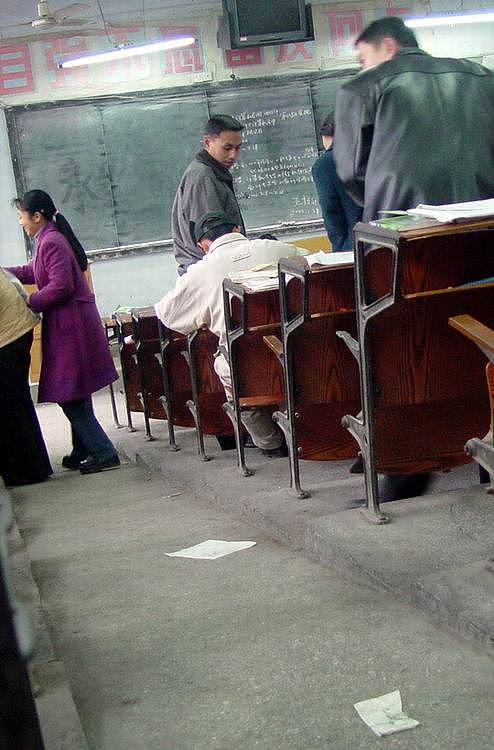 达州经贸学校2022年招生简章 - 报名时间及联系方式