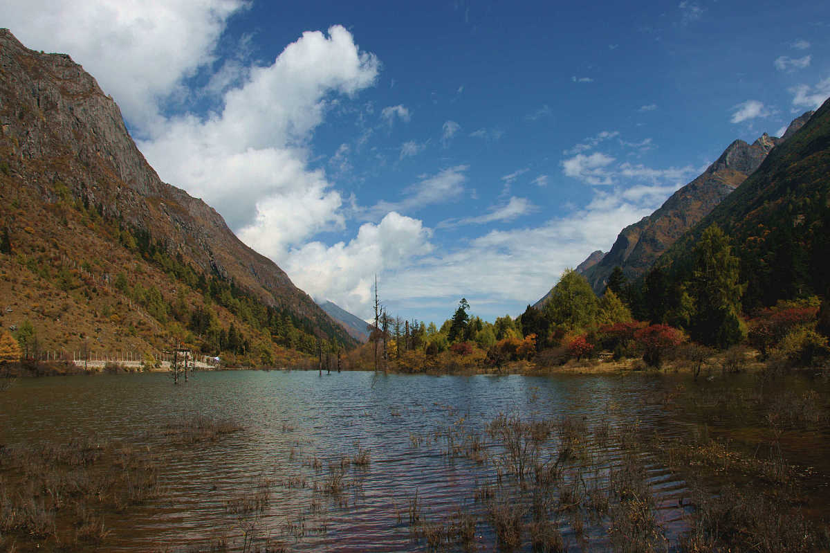 2011年10月11日,四川阿坝州理县,毕棚沟秋色.***_***拍摄时间:2011/10