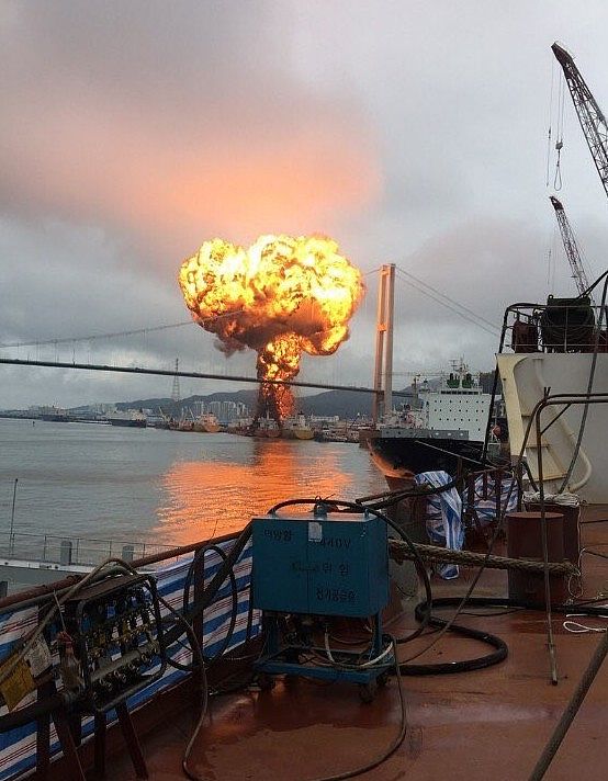 白磷弹覆盖面积计算及成本分析