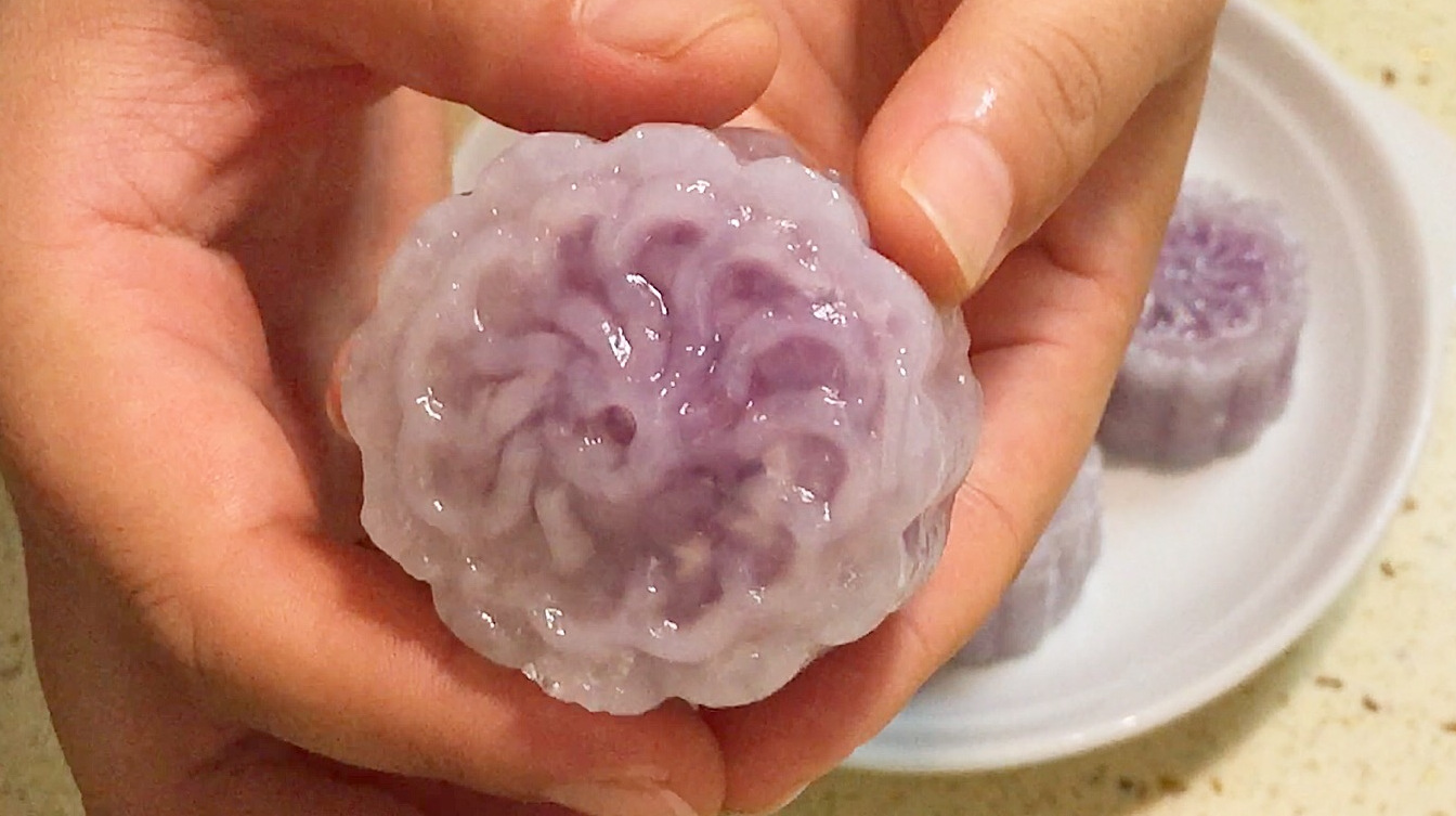 中秋月饼不要买了 冰皮月饼轻松在家做 不用面粉 不用油 简单易学