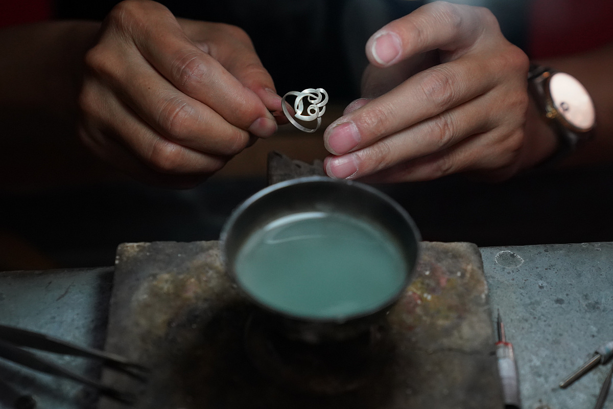 竹山县职业技术集团学校珠宝玉石加工与营销这专业怎么样？