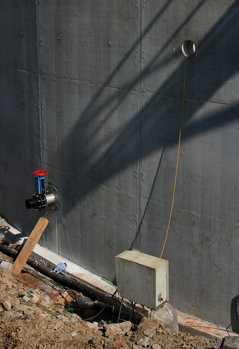 补充所釆取的防冲蝕破坏和防雾化区卸荷及堆积体失稳的措施