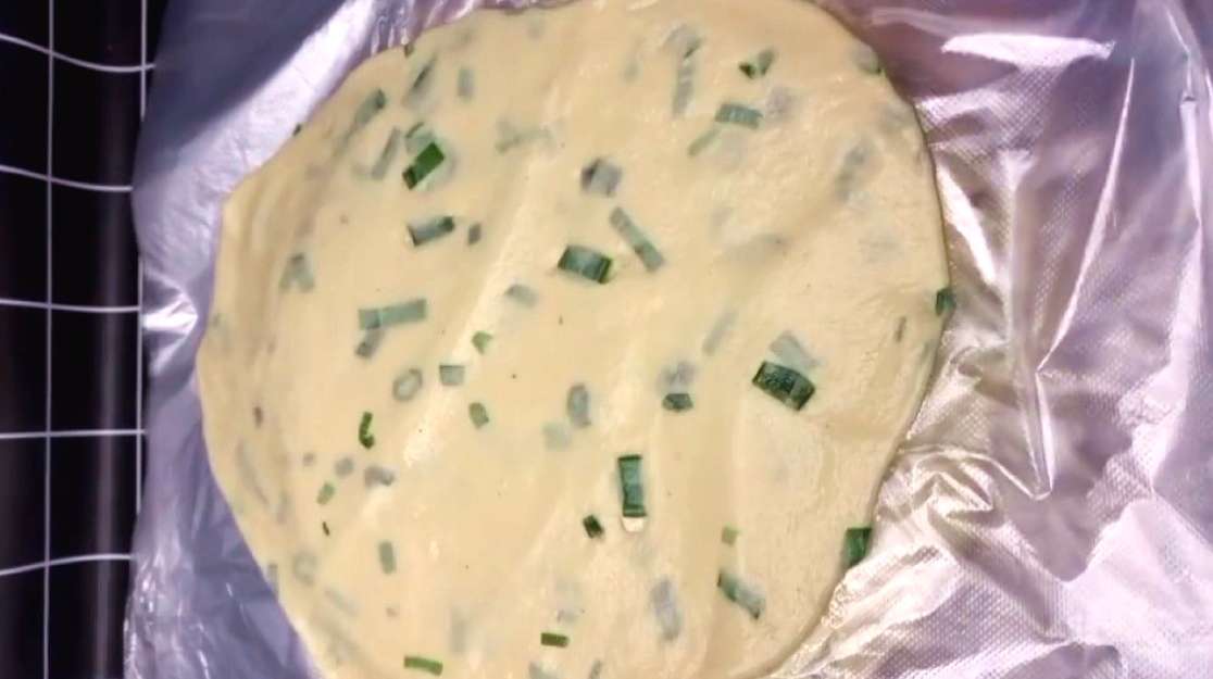 在家自制手抓饼,吃时放锅里煎一下即可,方便快捷,早餐不再发愁