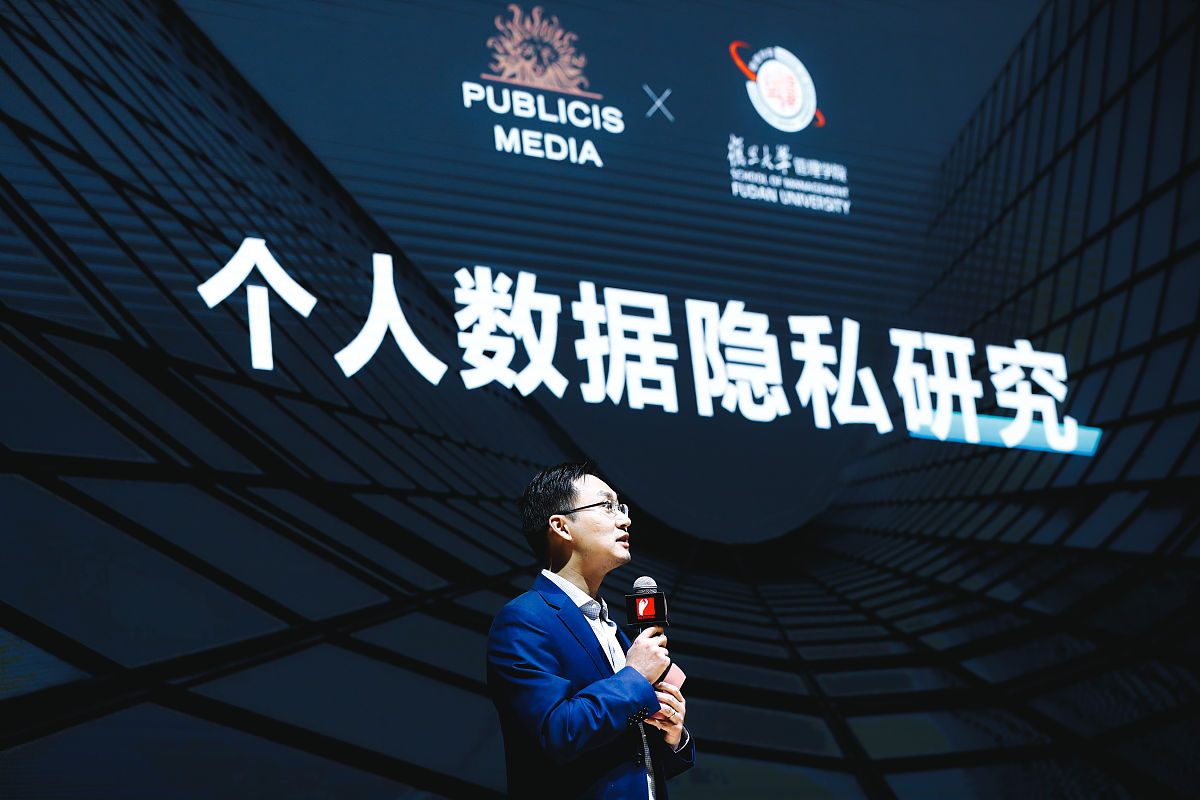 用c语言写一个学生个人消费管理系统所需实现功能有消费时间消费金额累计消费金额