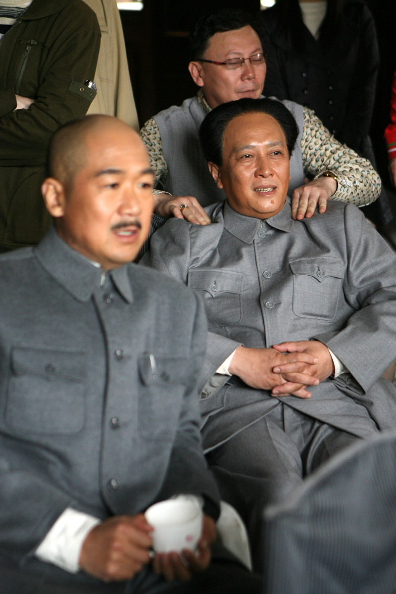 2009年4月7日,上海,电影《建国大业》上海车墩影视乐园赶拍.张国立 唐