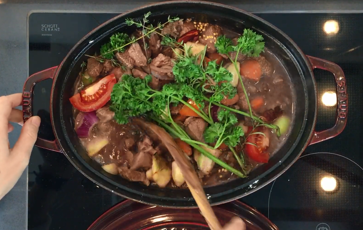 红酒炖牛肉,请用你们的身体去体会有多棒!