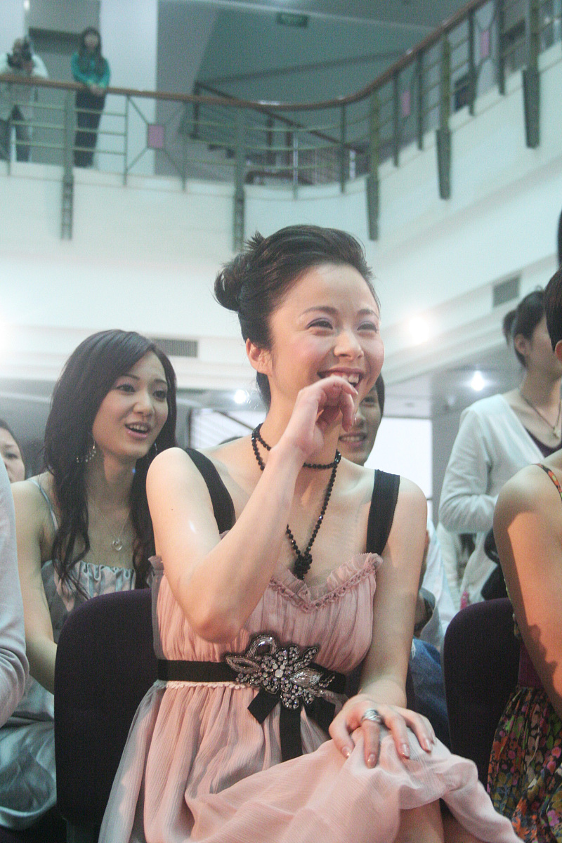 情不由己：含义、表现、影响与应对