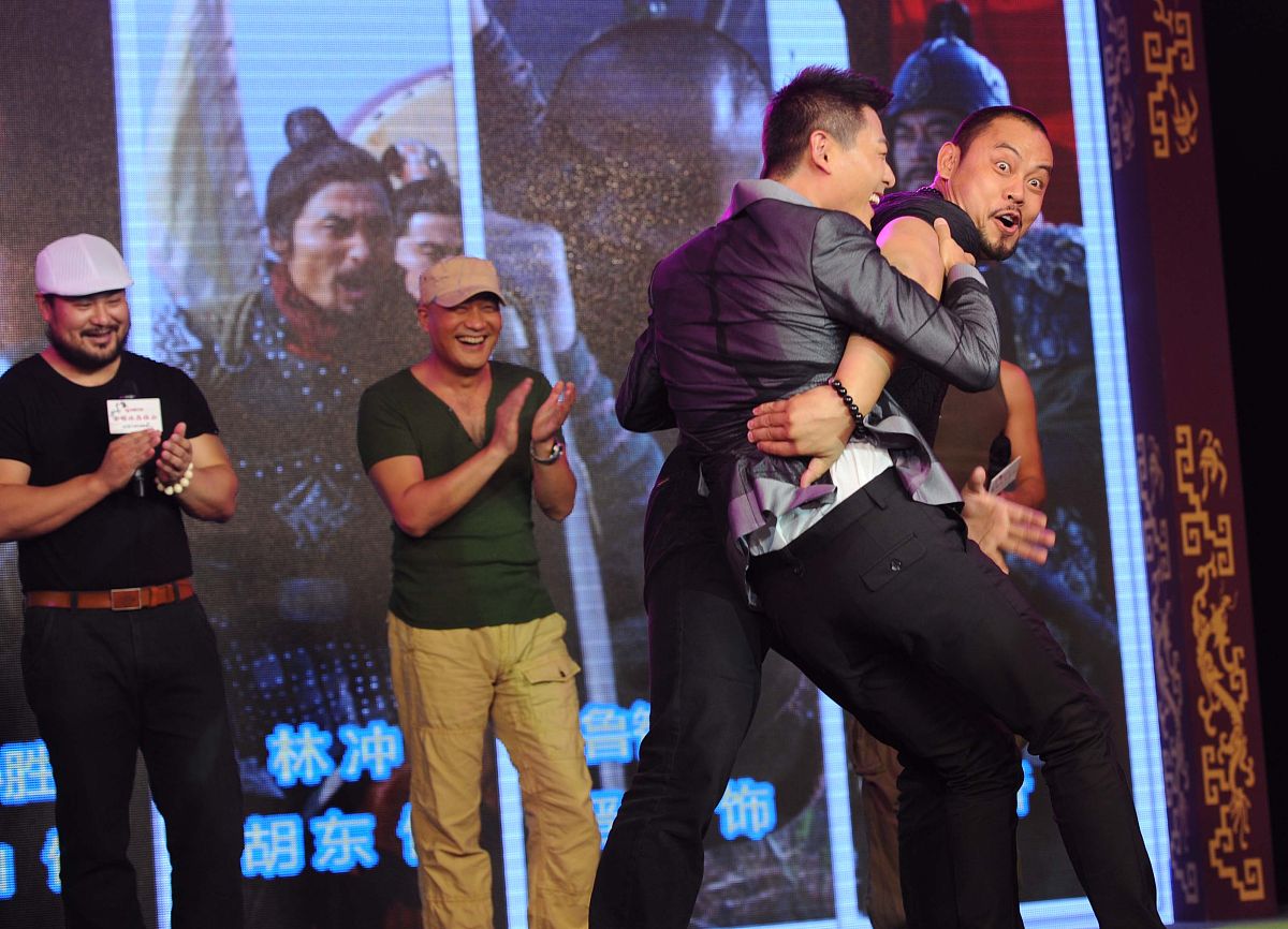 鲁智深倒拔垂杨柳：水浒传经典故事解析