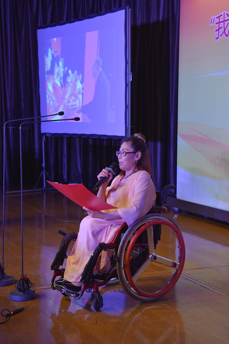 想和喜欢的人去上海读书，该怎么办？