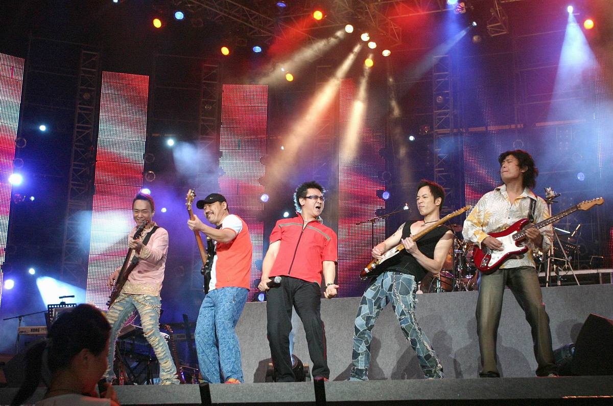 2005年9月3日,"beyond的故事上海告别演唱会"在上海体育馆火爆上演.++