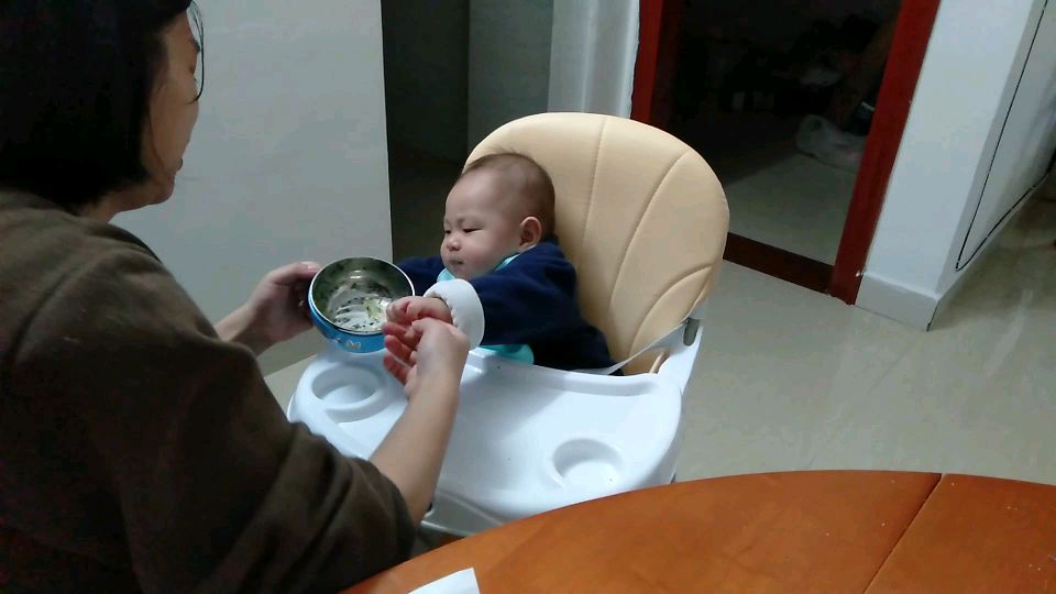 宝宝辅食 菠菜鲜虾粥 8个月+可以吃哦