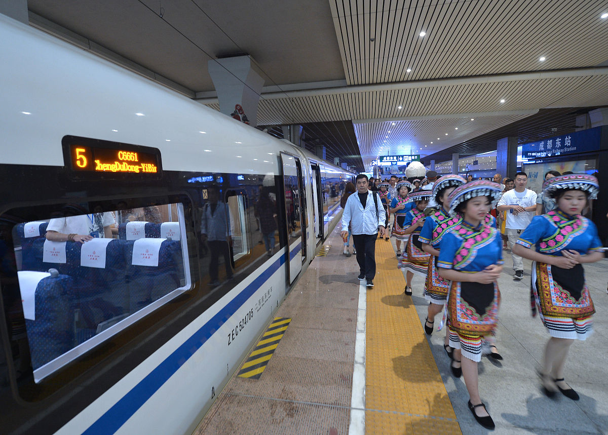 成都高铁学校的招生要求会很高吗？