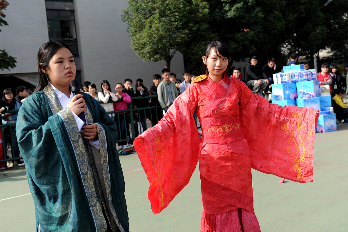 ***_***2013年11月15日,湖北武汉市,经济学院法商学院社团联合会举办