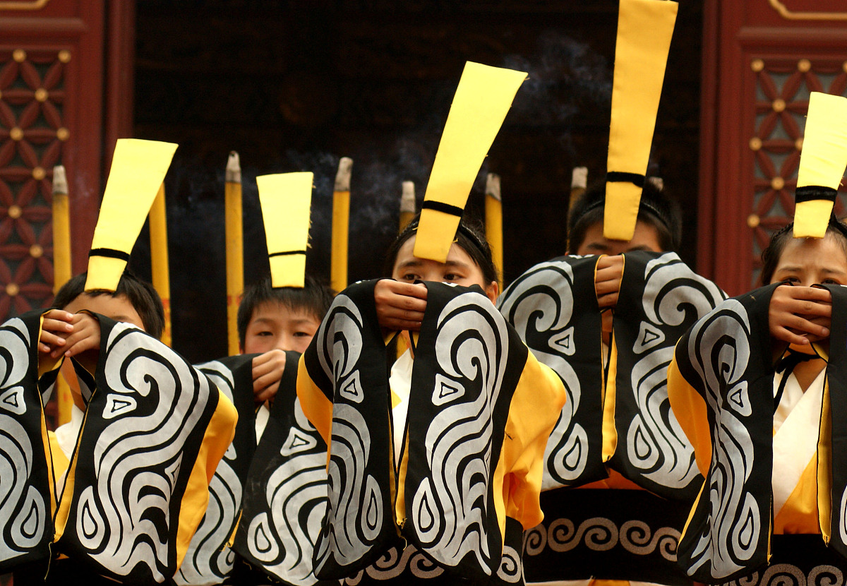 90度鞠躬含义：由来、礼仪及现代应用