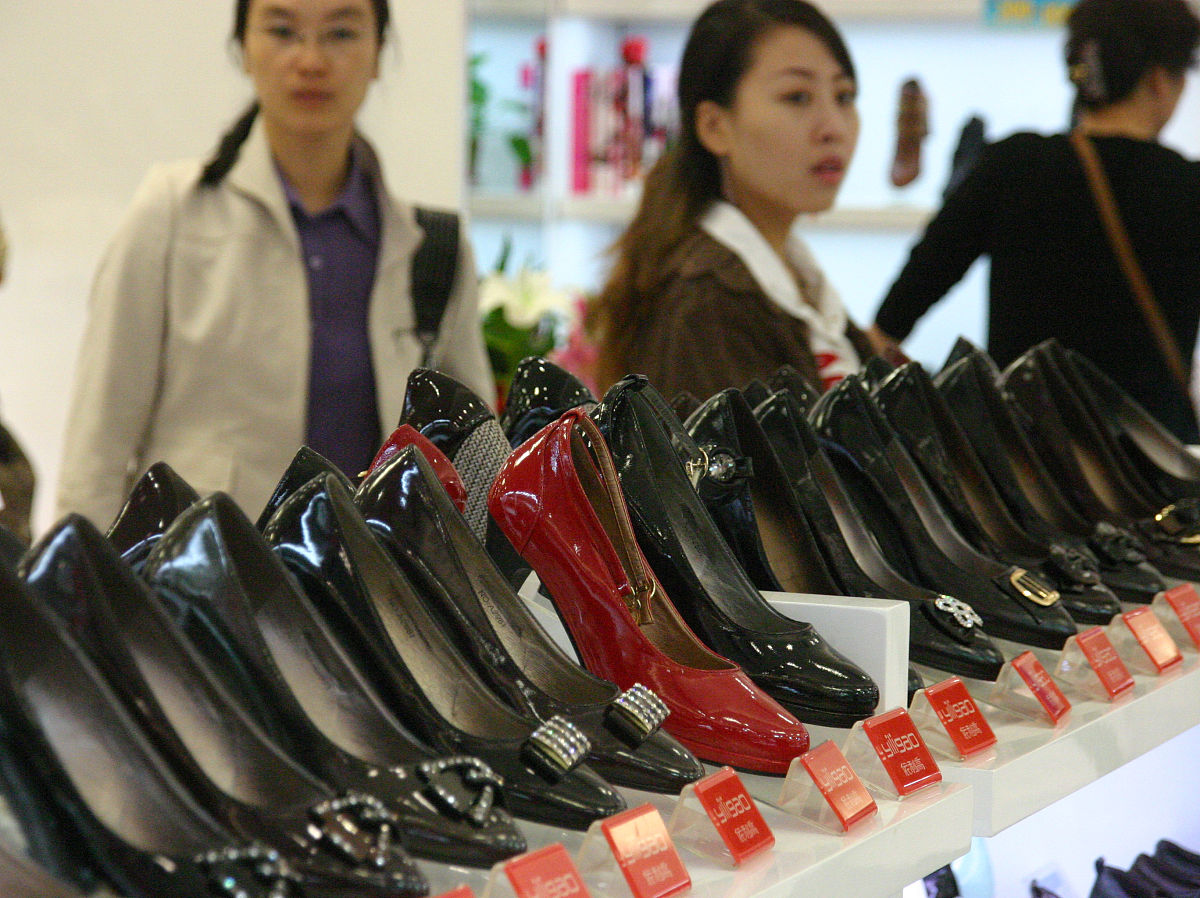 鞋店突然爆满！老板用了什么妙招？