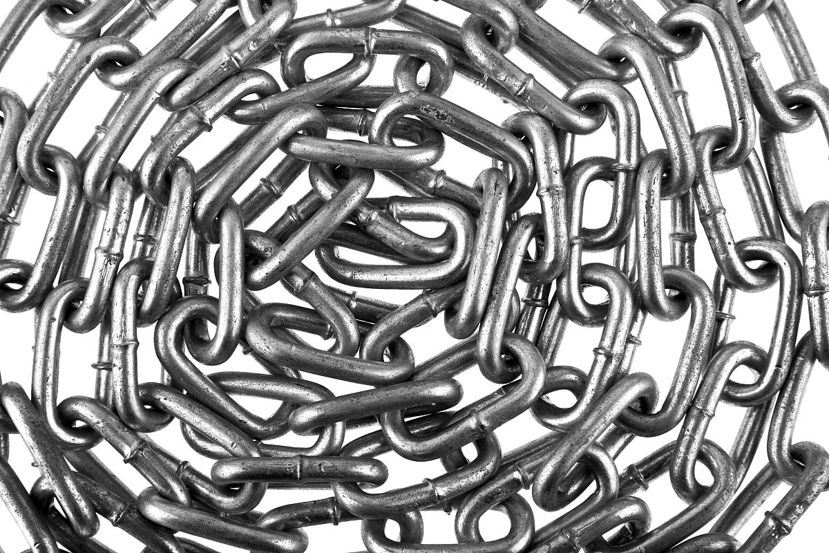 Cargo Securement: Best Practices Using Chains and Straps