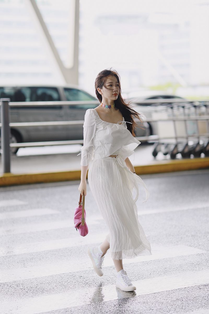 请夸女朋友穿衣很好看