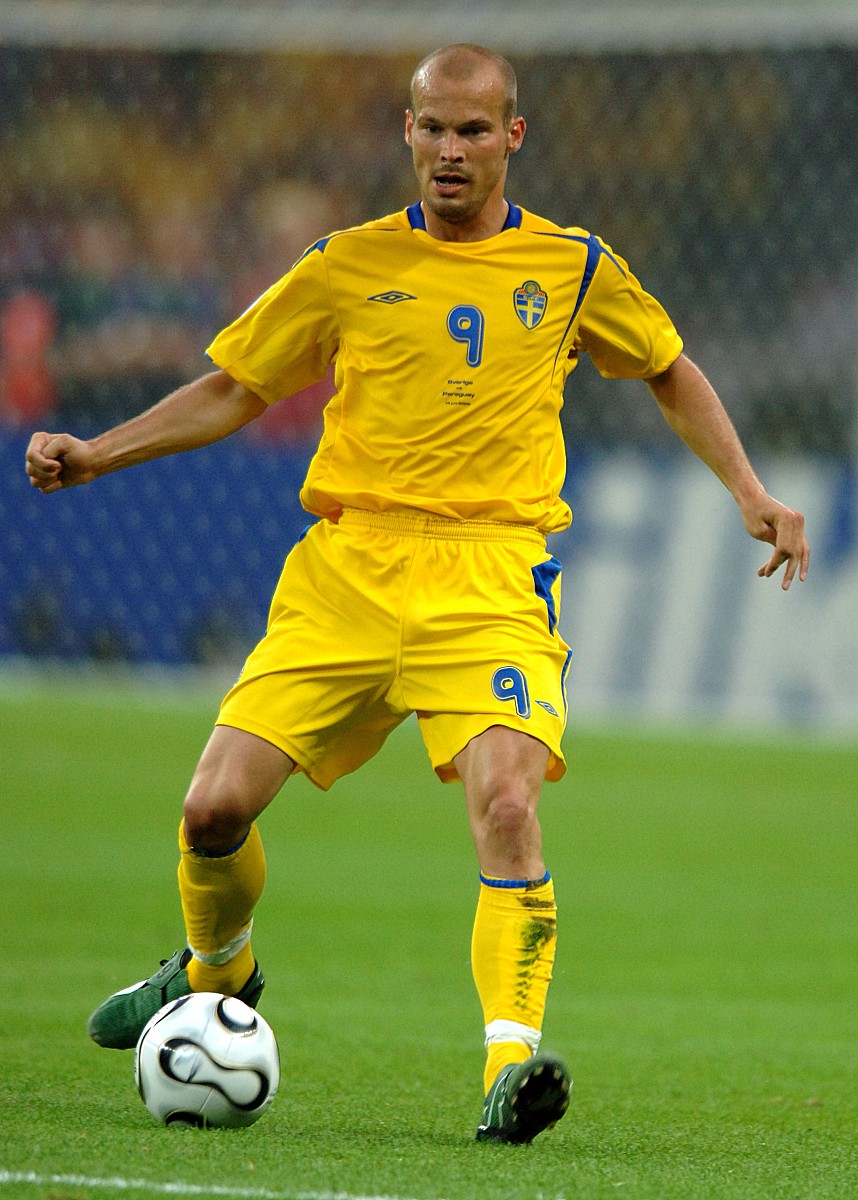 2006年6月15日,<strong>世界</strong>杯b组,瑞典1-0险胜巴拉圭.