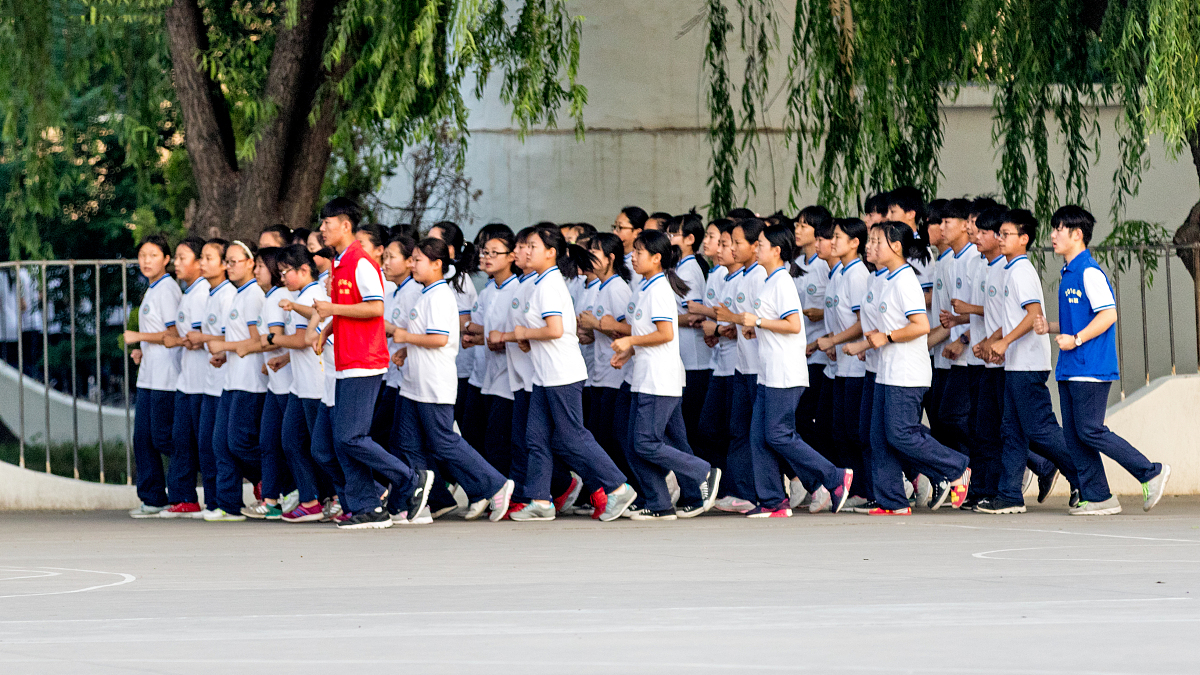 渭南女生上什么中专学校比较好好不好