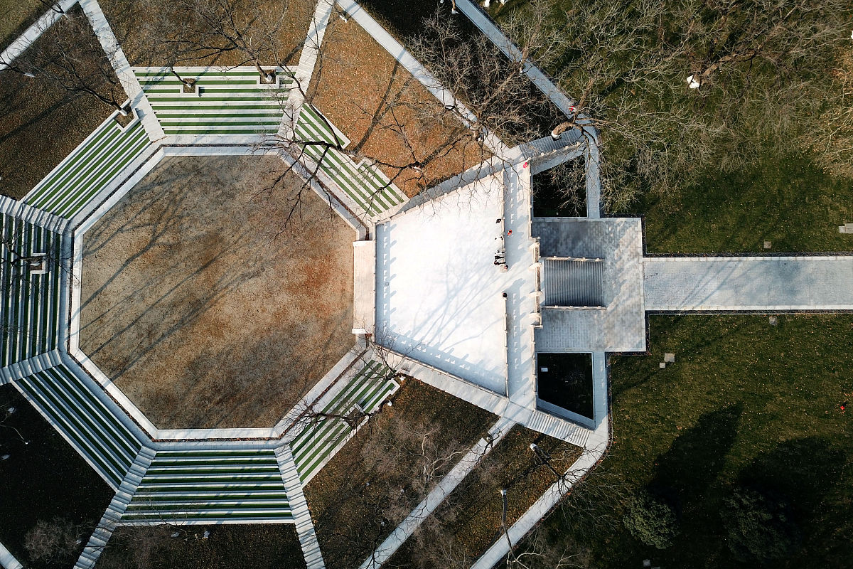 论述英国的内阁制度的发展演变