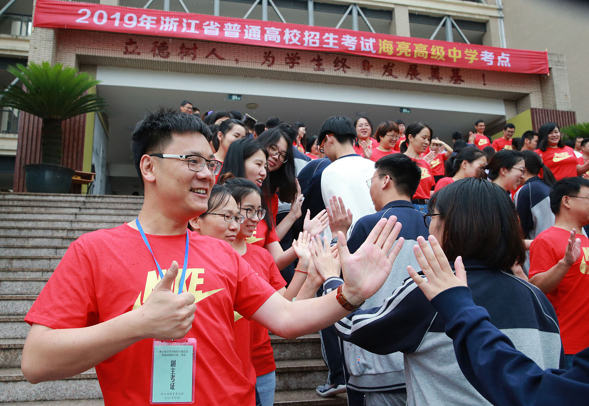 高中物理必考：带电粒子在电场中运动的解题技巧