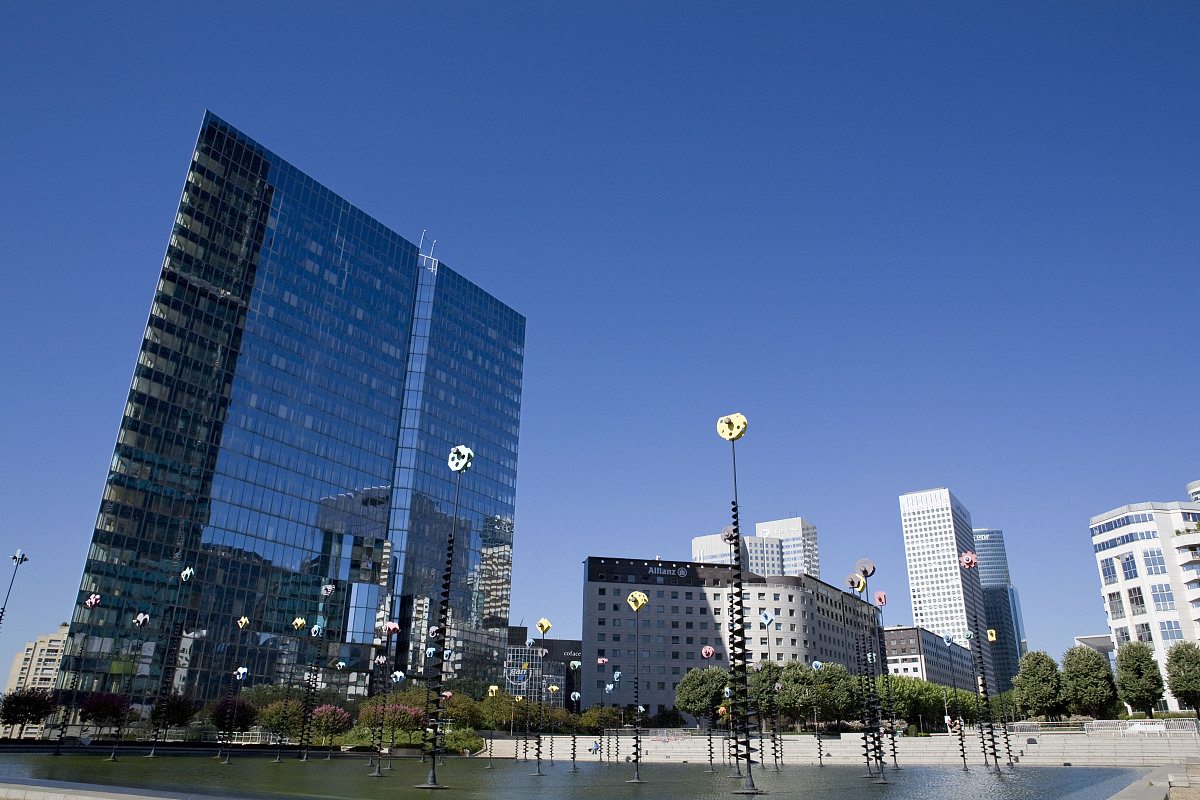 ***_***2009年8月31日,巴黎的现代化建筑群-拉德芳斯自上世纪50年代开
